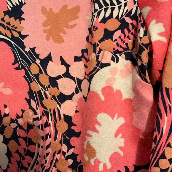Talbots Floral Print Women's Top - Pink and Navy Size S Petite - Picture 2 of 5